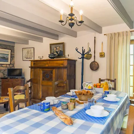 Keranna - Lpm102 By Interhome Vakantiehuis Lampaul-Ploudalmézeau